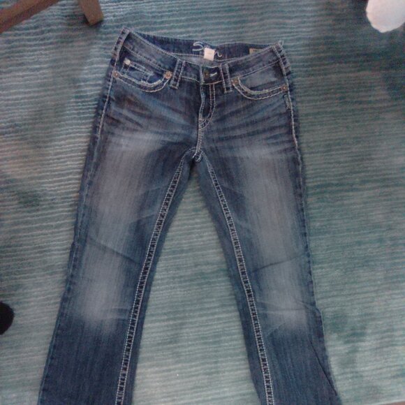 Silver Jeans - Picture 4 of 5